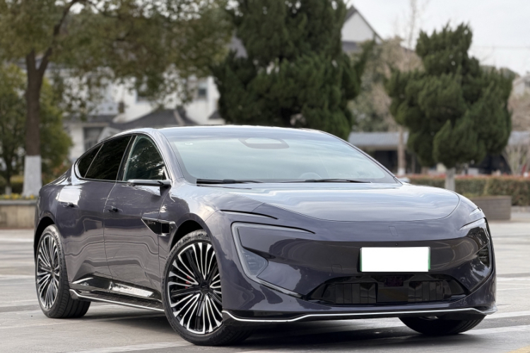 阿维塔12 2023款 700 三激光后驱奢享版车身外观6007