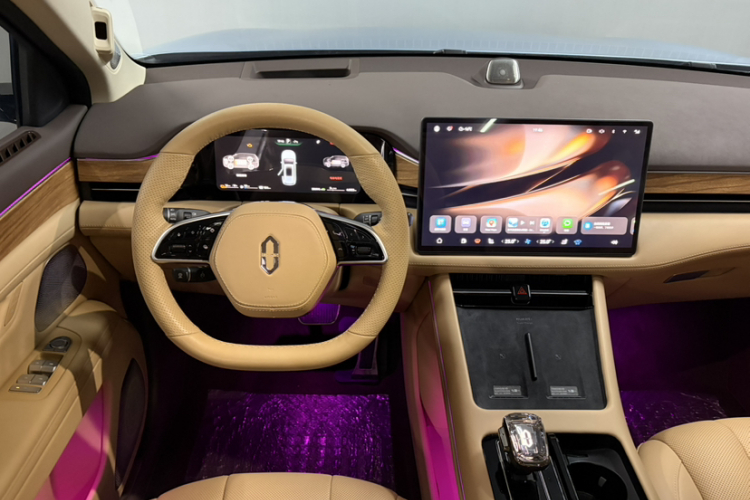 鸿蒙智行 问界M7 2024款 1.5T 后驱Plus版 5座中控内饰7013