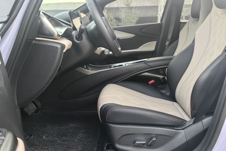 比亚迪 海豚 2023款 420km 时尚版中控内饰7001