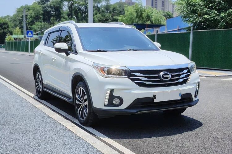 广汽传祺 传祺GS4 2017款 235T 自动两驱豪华智联版车身外观6002