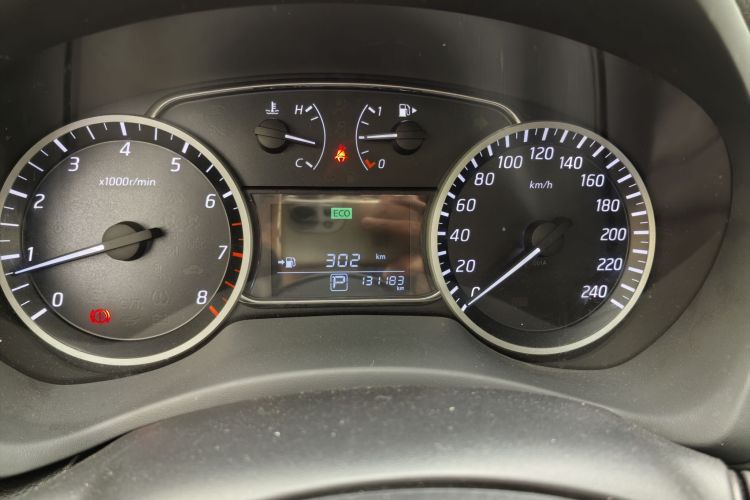 日产 轩逸 2016款 1.6XL CVT豪华版中控内饰15