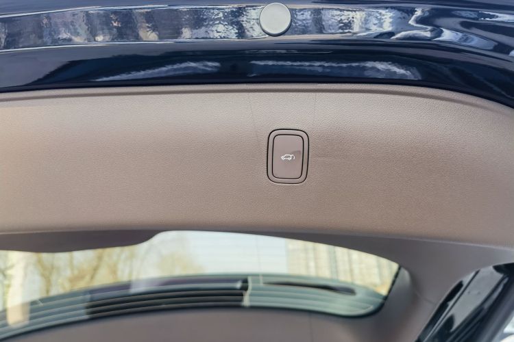 鸿蒙智行 问界M7 2024款 1.5T 智驾后驱Pro版 5座中控内饰7003