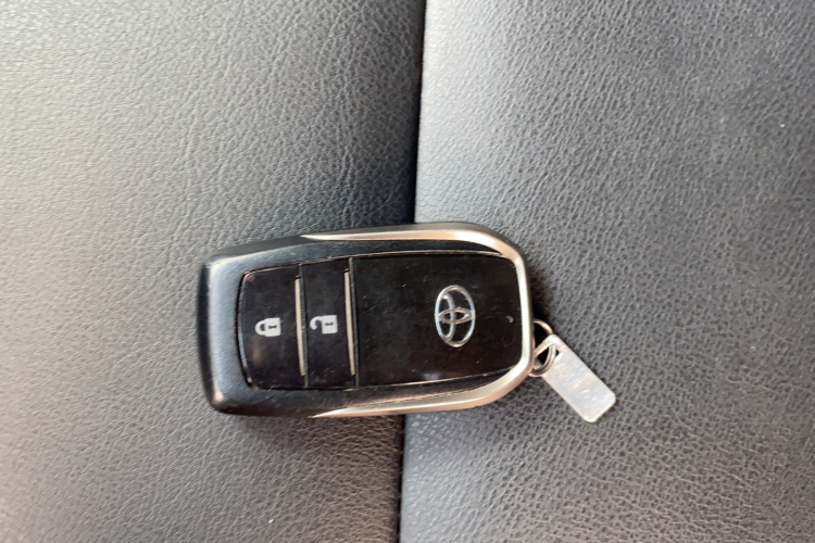 丰田 RAV4荣放 2019款 2.0L CVT两驱舒适版 国VI中控内饰7001