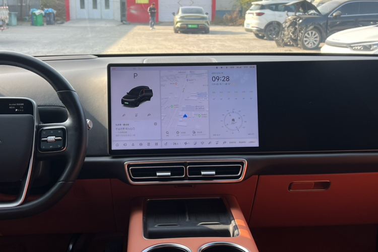 理想汽车 理想L8 2024款 Pro中控内饰7004