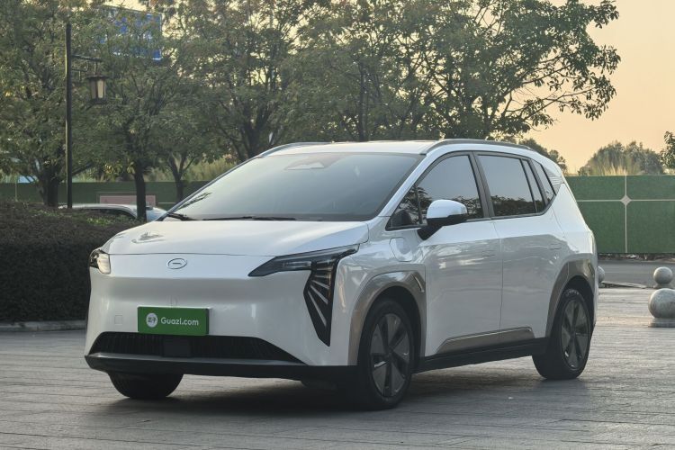 埃安 AION Y 2023款 Plus 610 乐享版车身外观1