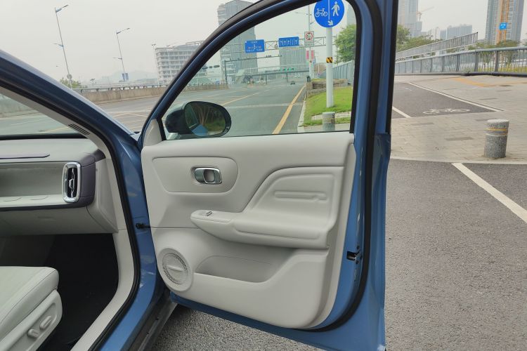 零跑汽车 零跑B10 2025款 510激光雷达版局部细节9004