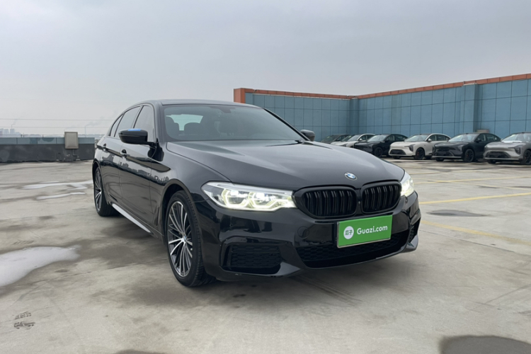 宝马5系 2019款 改款 530Li 尊享型 M运动套装车身外观6003