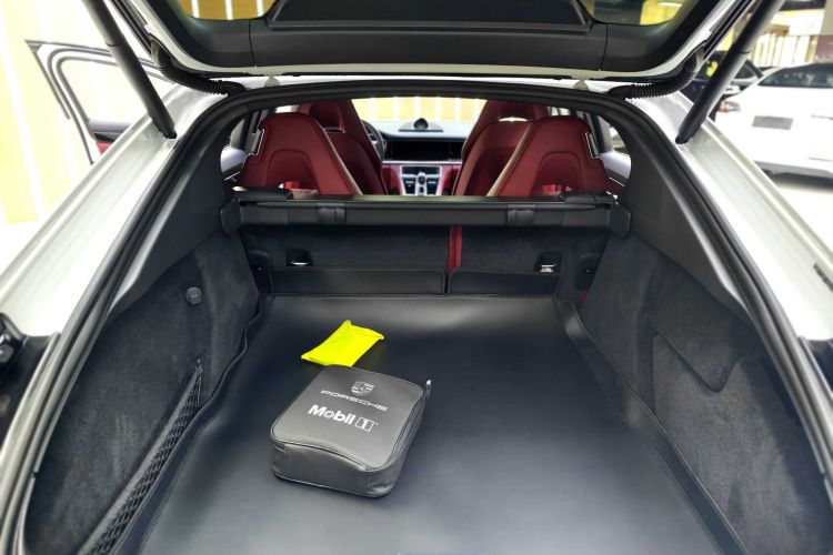 保时捷 Panamera新能源 2023款 Panamera 4 E-Hybrid 铂金版 2.9T中控内饰7008