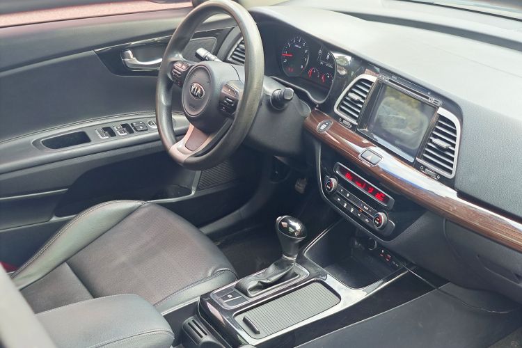 起亚K4 2014款 1.8L 自动GLS中控内饰7005