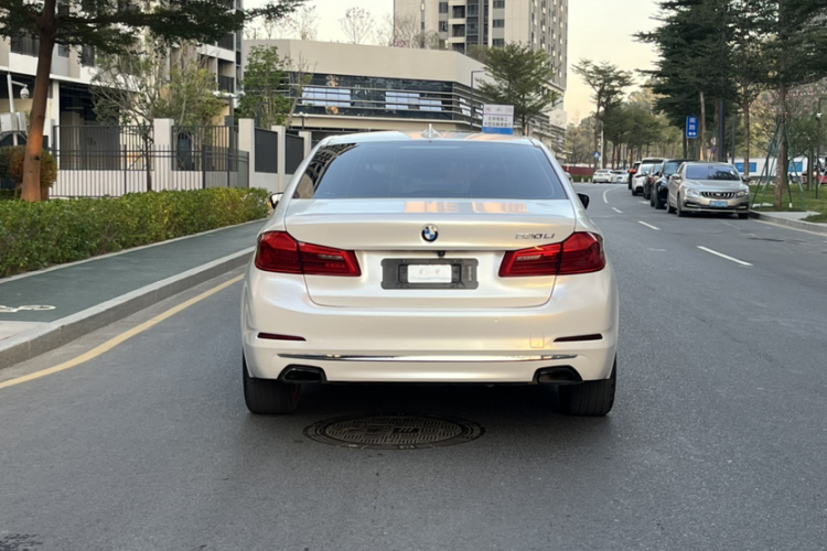 宝马5系 2020款 530Li 尊享型 豪华套装车身外观6003