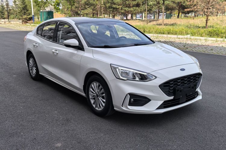 福特 福克斯 2020款 三厢 EcoBoost 180 自动锋潮型车身外观6001