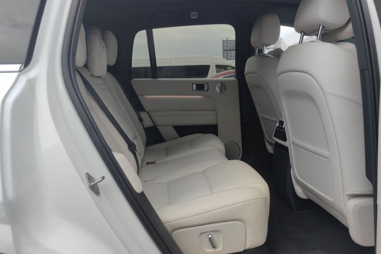 理想汽车 理想L6 2024款 Max中控内饰7006