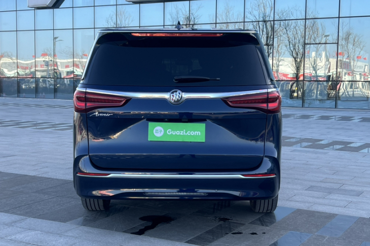 别克GL8 2020款 Avenir艾维亚 四座尊礼版车身外观6008
