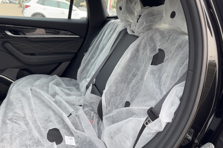 吉利汽车 星越L 2024款 2.0TD DCT EVO两驱长风版中控内饰7003