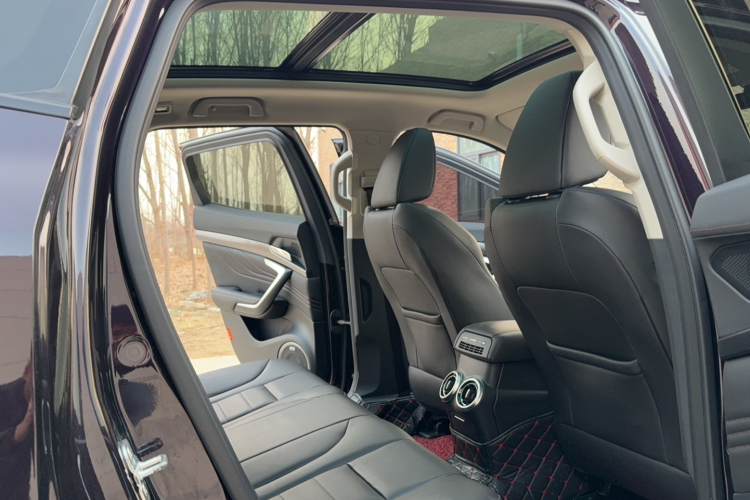 魏牌 VV7 2017款 2.0T 旗舰型中控内饰7004