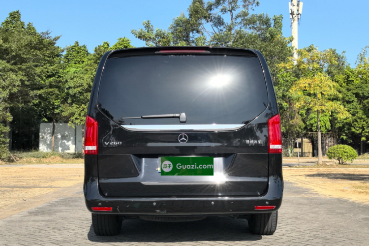 奔驰V级 2020款 V 260 领航版车身外观6008