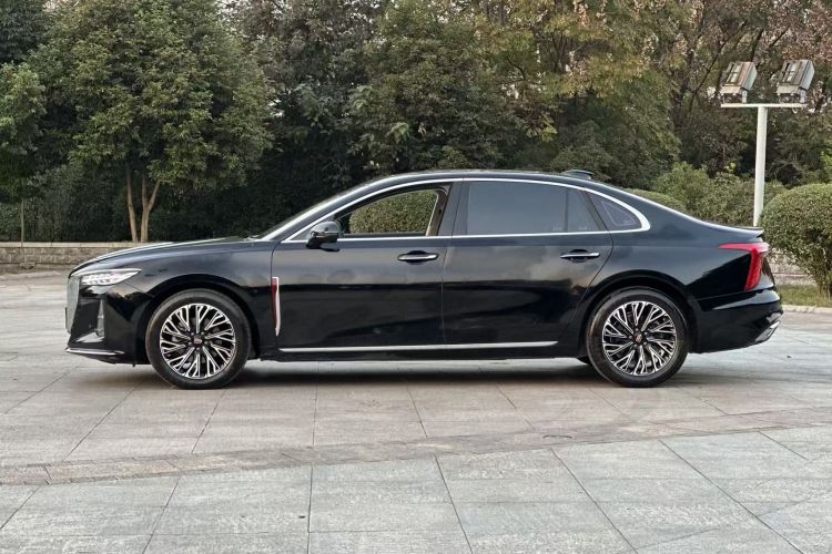 红旗H5 2024款 2.0T 自动智联旗畅版车身外观6008