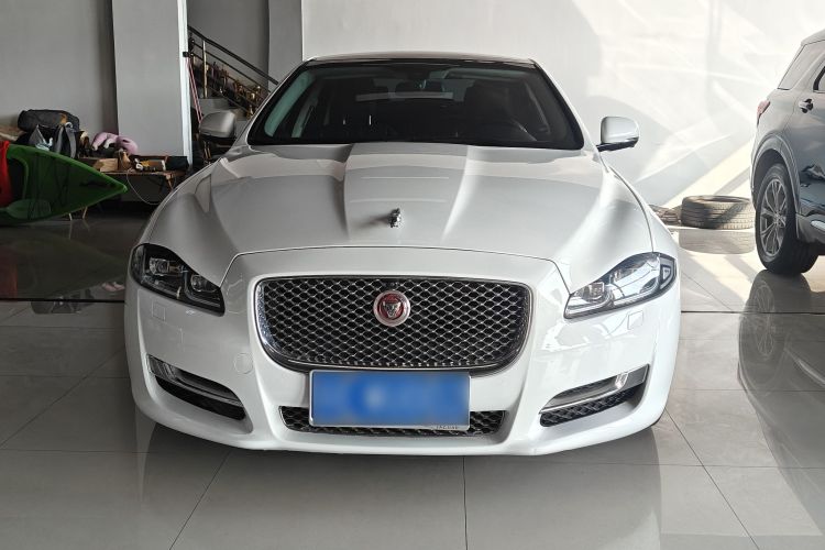 捷豹XJ 2016款 XJL 3.0 SC 两驱典雅商务版车身外观6003