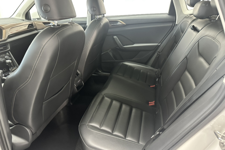 大众 途岳 2020款 改款 330TSI 四驱豪华版PLUS 国VI中控内饰7001