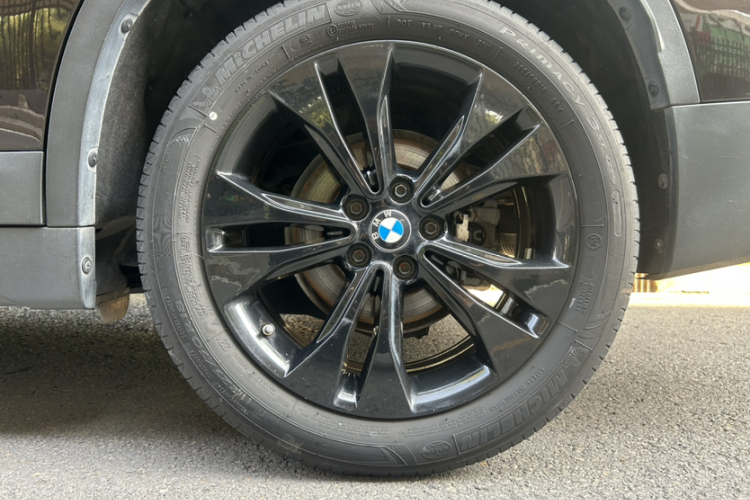 宝马X1 2020款 sDrive20Li 时尚型车身外观6001