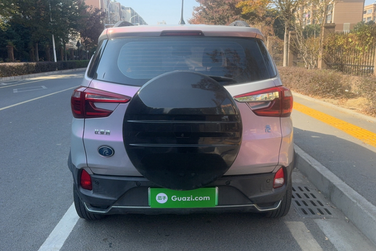 比亚迪 元新能源 2018款 EV360 智联炫酷型车身外观6009