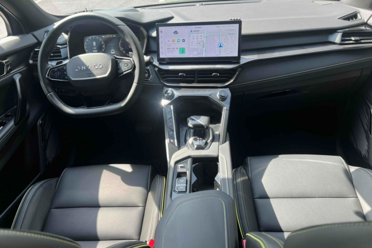 领克06 2023款 Remix 1.5T 劲Halo中控内饰7009