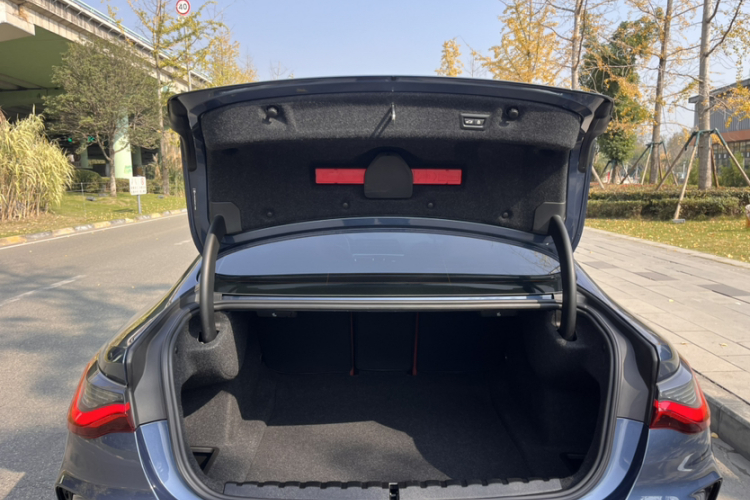 宝马4系 2022款 425i M运动曜夜套装车身外观6002