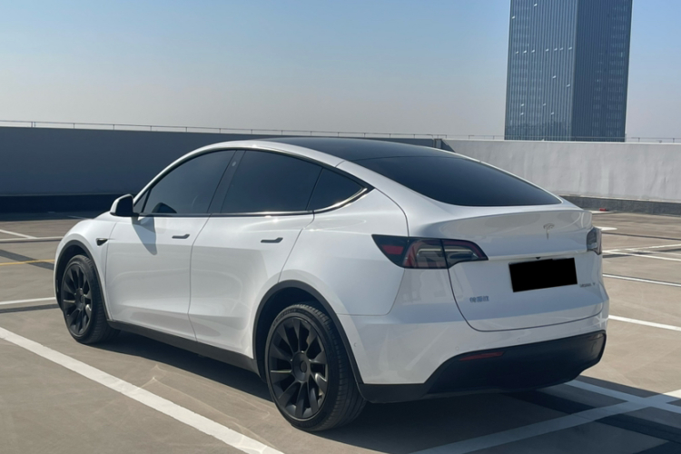 特斯拉 Model Y 2023款 长续航全轮驱动版车身外观6003