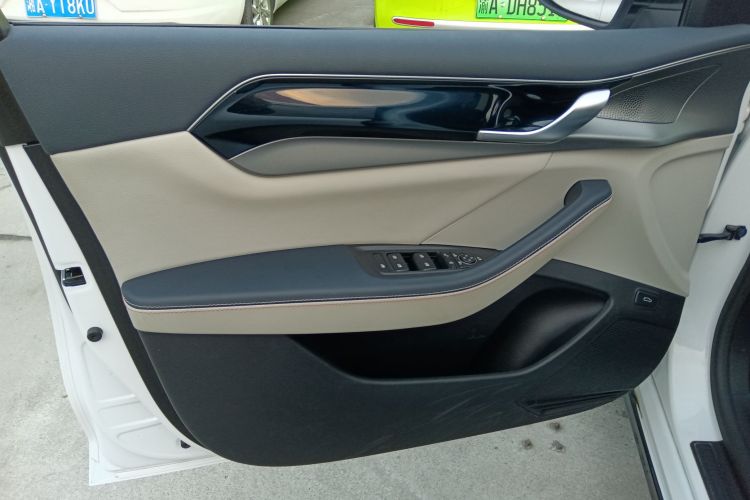 比亚迪 秦PLUS 2021款 EV 400KM 豪华型中控内饰7004