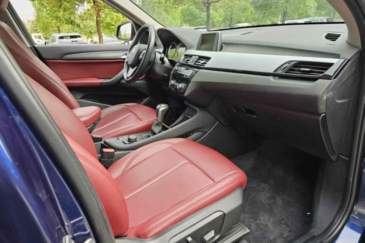 宝马X1 2019款 sDrive20Li 领先型中控内饰7008