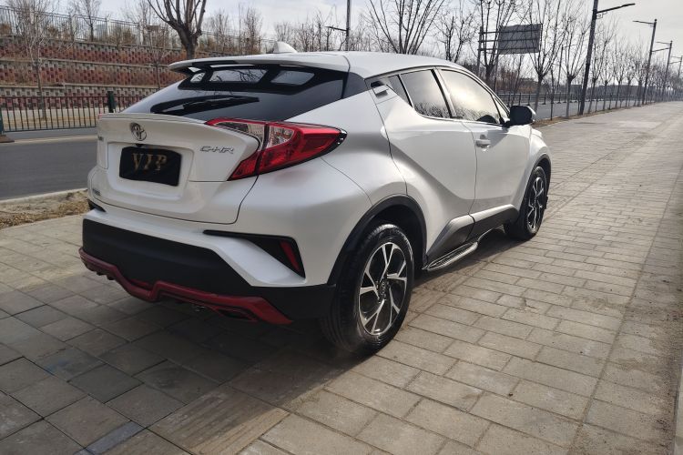 丰田C-HR 2018款 2.0L 领先版 国V车身外观6005