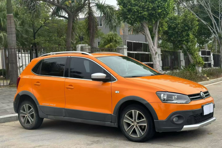 大众 2012款 1.6L Cross Polo AT车身外观6009