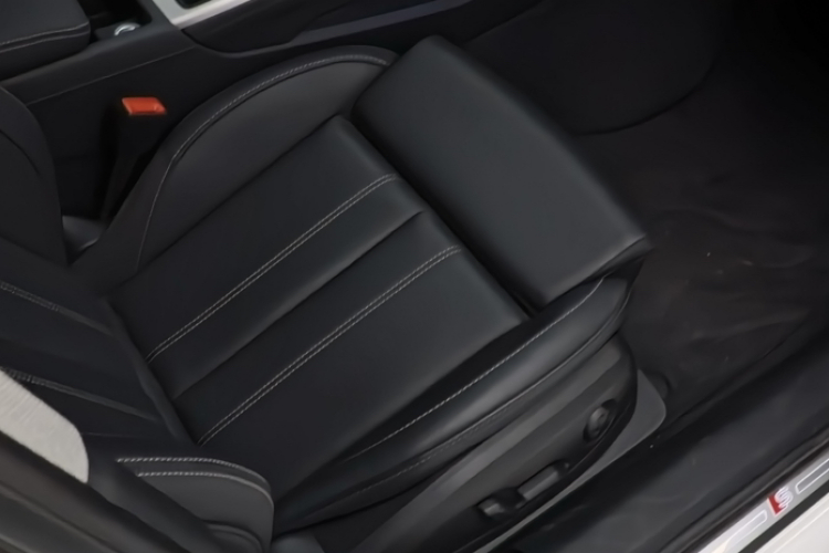 奥迪A4L 2022款 40 TFSI 豪华动感型中控内饰7002