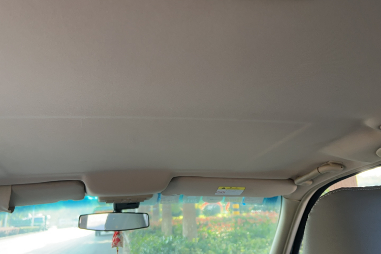 别克GL8 2014款 2.4L 经典版局部细节22