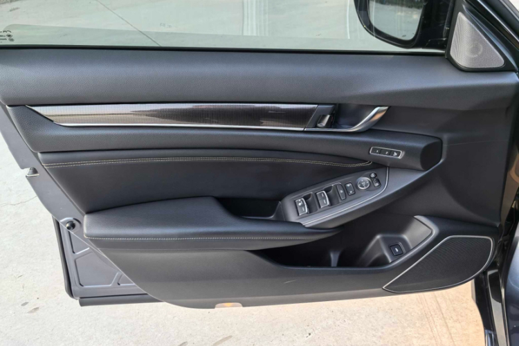 本田 雅阁 2022款 锐·混动 2.0L 幻夜·锐智版中控内饰7008