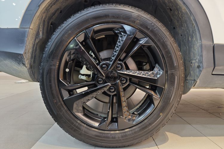 吉利汽车 2025款 缤越L 1.5TD DCT星耀车身外观6014