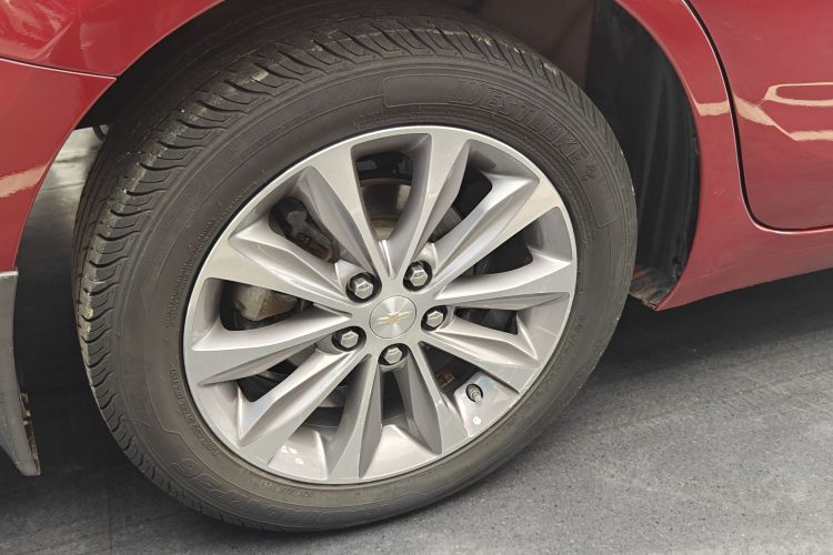 雪佛兰 科鲁泽 2022款 320 自动悦享天窗版车身外观6005