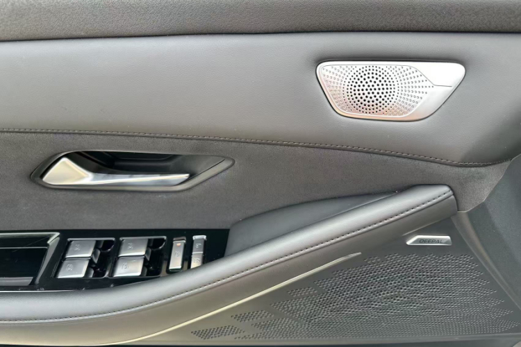 深蓝汽车 深蓝SL03 2023款 200Max增程版中控内饰7005