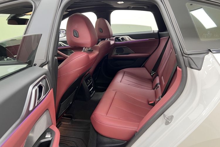 宝马4系 2022款 425i Gran Coupe M运动曜夜套装中控内饰7011