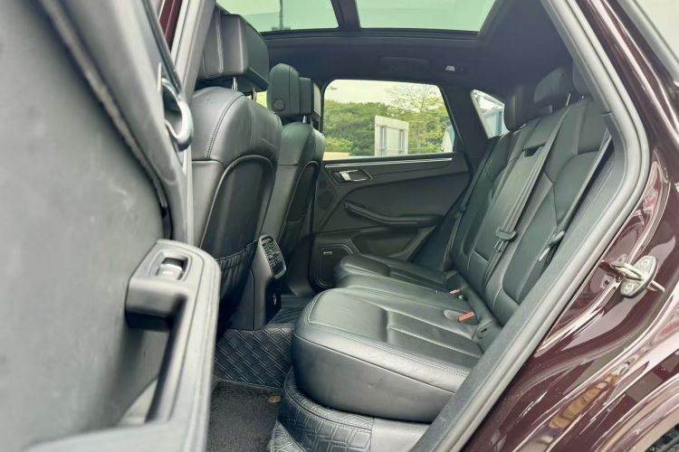 保时捷 2023款 Macan 2.0T中控内饰7004