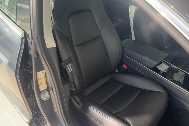 特斯拉 Model 3 2019款 标准续航后驱升级版局部细节41