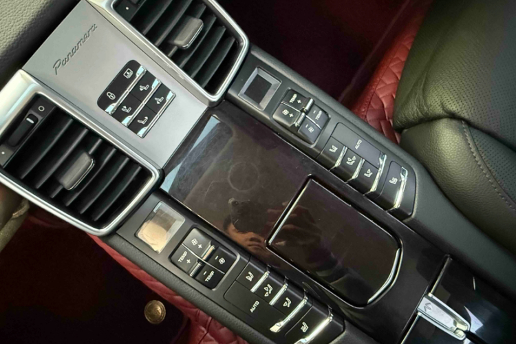 保时捷 2016款 Panamera Edition 3.0T局部细节9006