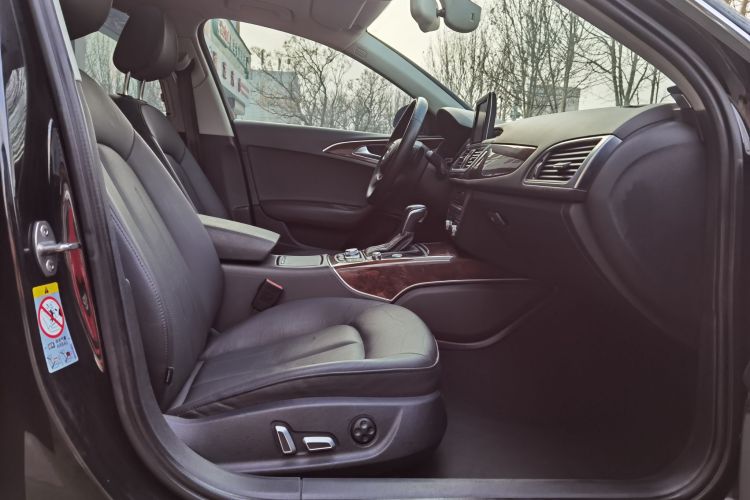 奥迪A6L 2017款 TFSI 舒适型中控内饰7005