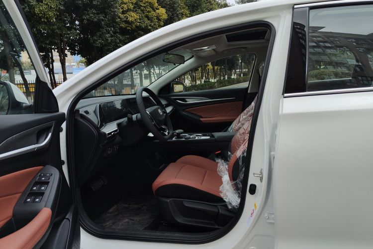 长安 逸动 2025款 PLUS 1.4T 双离合高能版中控内饰7002