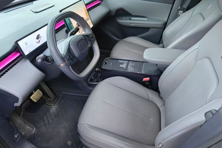 领克Z20 2025款 530km 后驱Pro中控内饰7003