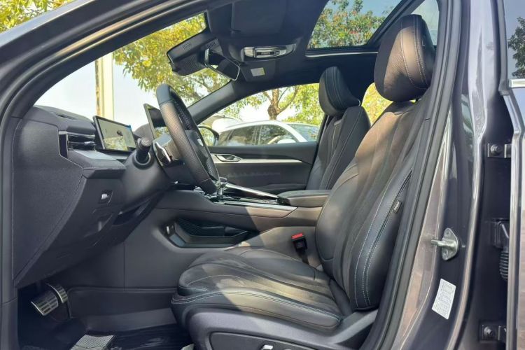 吉利汽车 星瑞 2025款 东方曜 2.0TD 望月版中控内饰7003