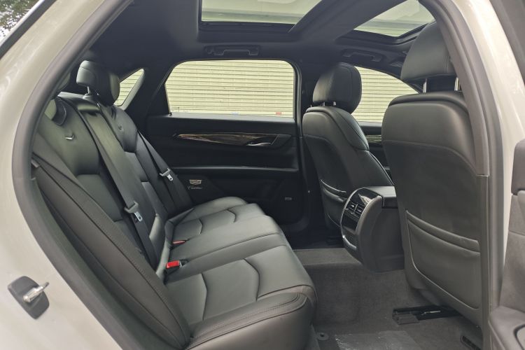 凯迪拉克CT6 2021款 28T 领先超级巡航型中控内饰7004