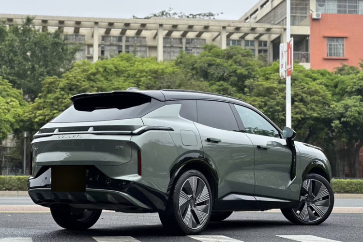 领克08 EM-P 2023款 220km 四驱性能Halo车身外观6005