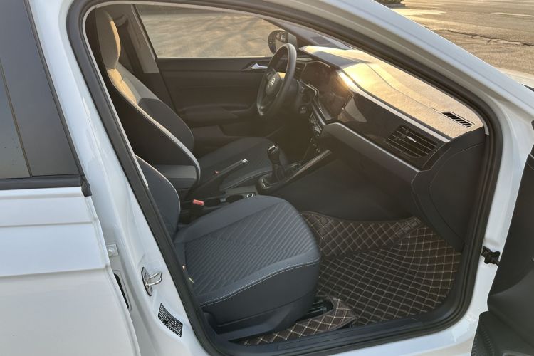 大众 朗逸 2023款 新锐 1.5L 手动新逸版中控内饰7009