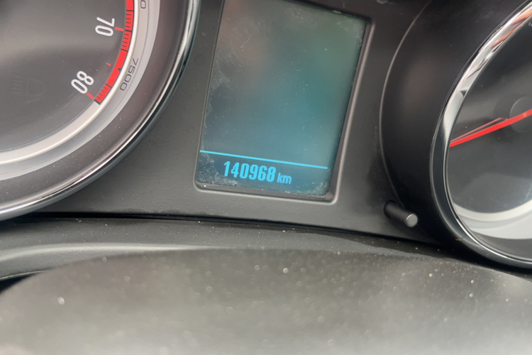 别克 君威 2014款 1.6T 时尚技术型中控内饰15